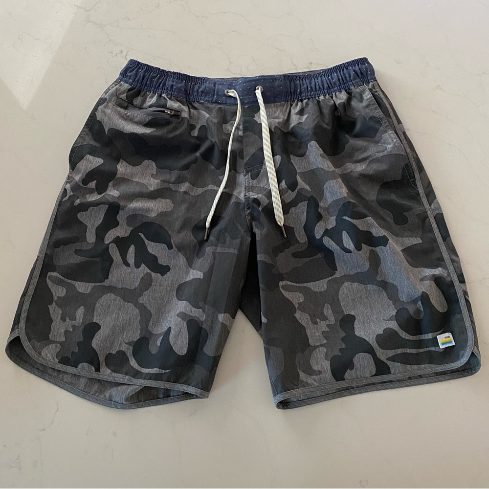 Vuori Mens Banks Shorts